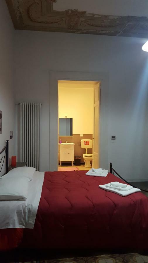 Rest And Go Bed & Breakfast Palermo Exterior foto