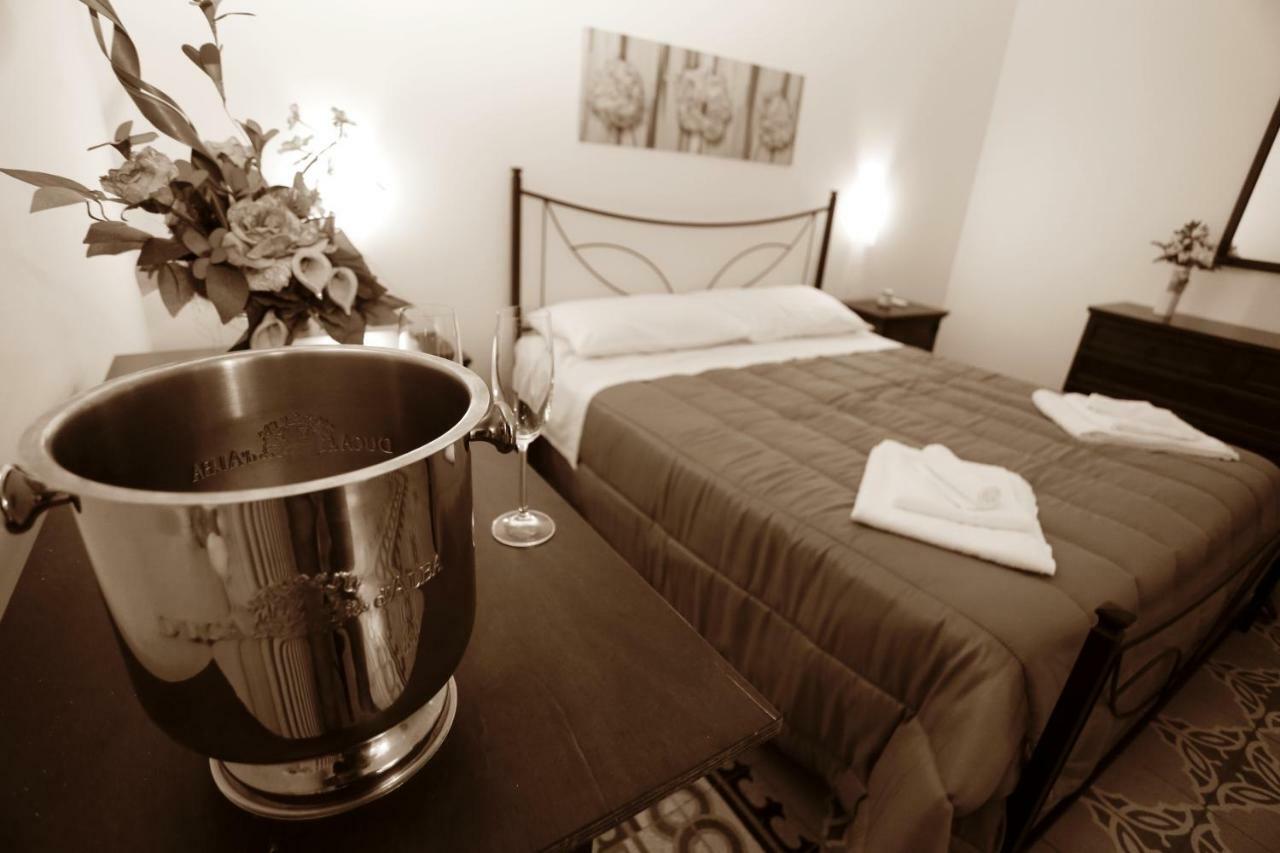 Rest And Go Bed & Breakfast Palermo Exterior foto