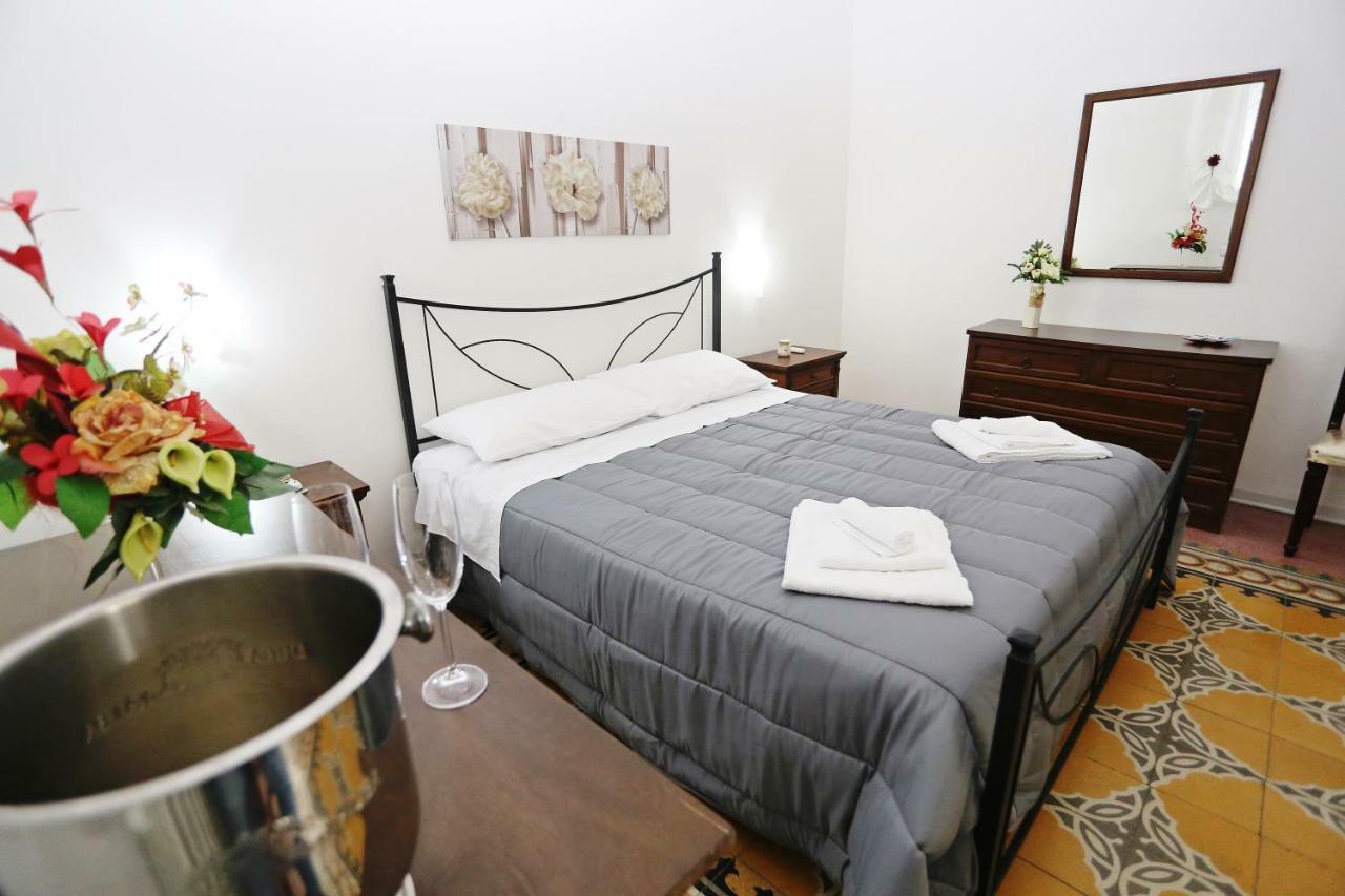 Rest And Go Bed & Breakfast Palermo Exterior foto