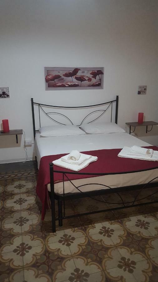 Rest And Go Bed & Breakfast Palermo Exterior foto